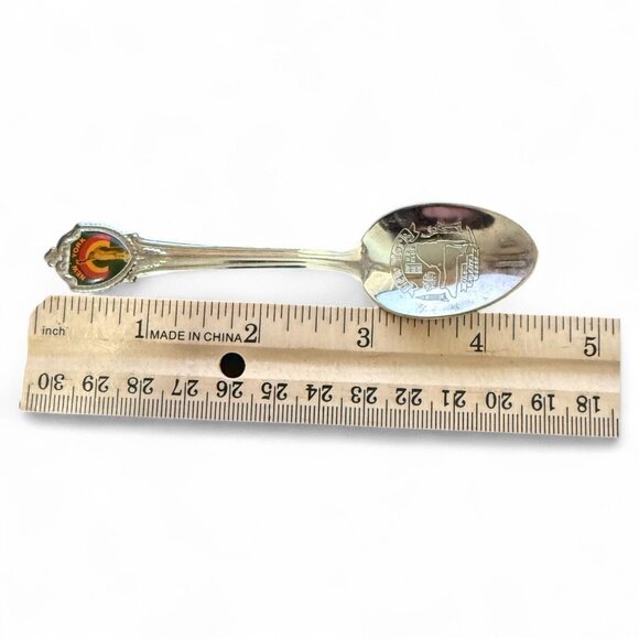 Vintage New York Souvenir Spoon 4.5" Collectible Gold-Tone Statue Of Liberty Des - Picture 5 of 5
